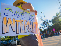 Obama in the Backseat: Rally to Save the Internet by Free Press (CC BY-SA 2.0) https://flic.kr/p/osRvjr