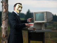 Anonymity; and the Internet. by Stian Eikeland (CC BY-NC-SA 2.0) https://flic.kr/p/6CCWXH