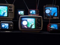 Benno's TVs by Stephen Coles (CC BY-NC-SA 2.0) https://flic.kr/p/4TFN3P