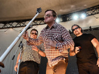 TRAILER PARK BOYS INTRODUCING BRIAN SCOLARO by Pemberton Music Festival (CC BY-NC 2.0) https://flic.kr/p/ow12W1