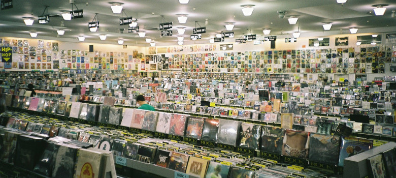 amoeba records by Chris Frewin (CC BY-NC-ND 2.0) https://flic.kr/p/5HrsCM