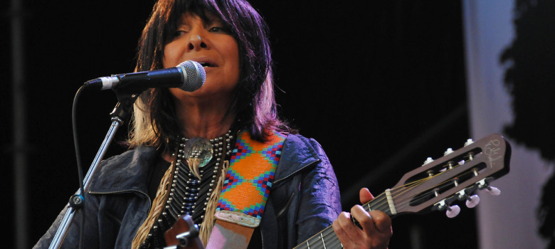 Buffy-Sainte-Marie-DSC_2407 by sidrguelph (CC BY-SA 2.0) https://flic.kr/p/6NkJNh