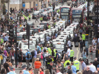 London anti-Uber taxi protest June 11 2014 035 by David Holt (CC BY-SA 2.0) https://flic.kr/p/nWtp1Z