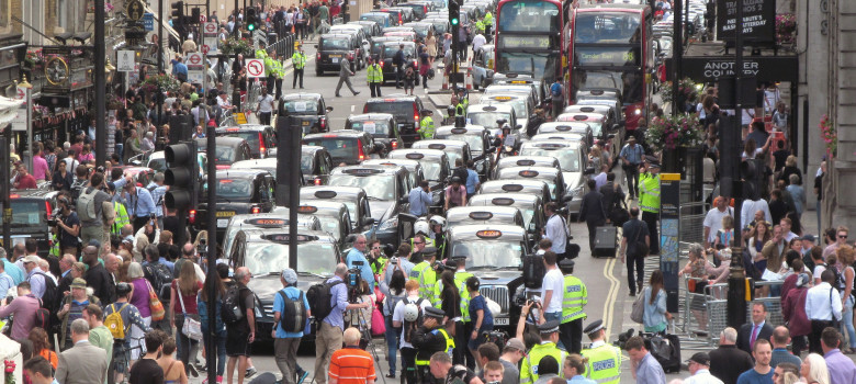 London anti-Uber taxi protest June 11 2014 035 by David Holt (CC BY-SA 2.0) https://flic.kr/p/nWtp1Z