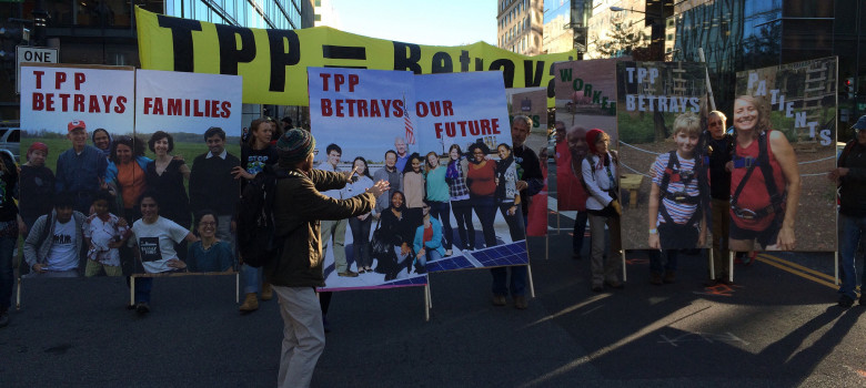 TPP protest at U.S. Trade Representative Office 11-16-2015 by Vision Planet Media (CC BY-NC-ND 2.0) https://flic.kr/p/B9fQ4K