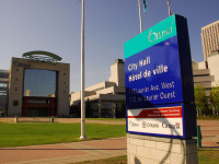 Ottawa City Hall by Lord of the Wings© (CC BY-SA 2.0) https://flic.kr/p/4PJ1QX