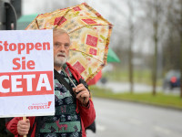 TTIP_15-10-20_2 by campact (CC BY-NC 2.0) https://flic.kr/p/BhGmff