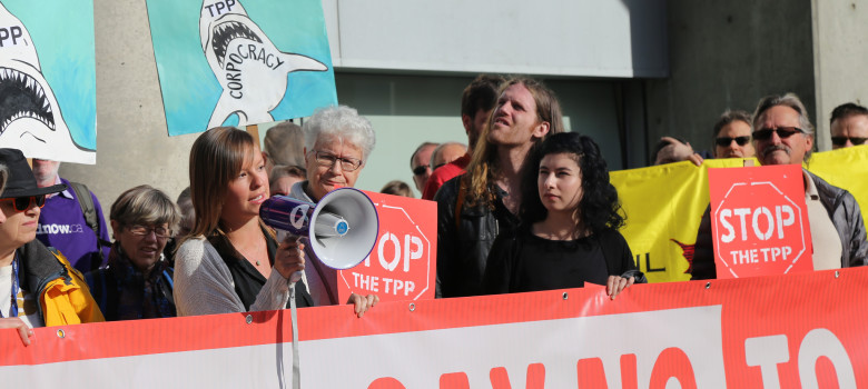 TPP Vancouver Rally by Leadnow Canada (CC BY-NC 2.0) https://flic.kr/p/GouGp4