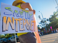 Obama in the Backseat: Rally to Save the Internet by Stacie Isabella Turk/Ribbonhead (CC BY-SA 2.0) https://flic.kr/p/osRvjr