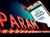 Paramount Marquee by Kurt Bauschardt (CC BY-SA 2.0) https://flic.kr/p/9fGCEV