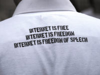 internet is freedom of speech by pgrandicelli BEE FREE (CC BY-NC-SA 2.0) https://flic.kr/p/6F5Cu1