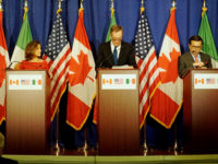 Foreign Minister Freeland, U.S. Trade Representative Lighthizer and Mexican Ministry of Economy Guajardo Participate in the Fourth Round of NAFTA Negotiations by US Department of State, US government work, https://flic.kr/p/Zyj1pK