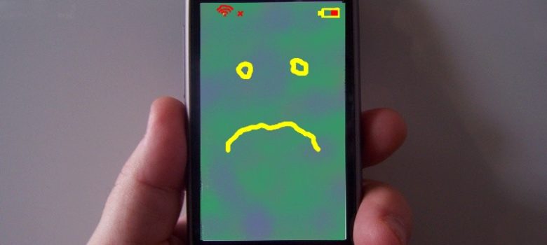 sad phone by Ron Bennetts (CC BY-ND 2.0) https://flic.kr/p/9pu8uT