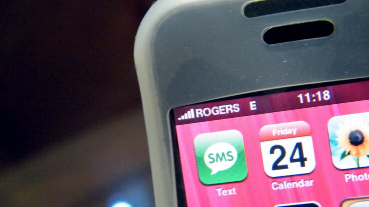 Telus & Rogers Setup Underground on Canada Line by Rebecca Bollwitt https://flic.kr/p/6HASwT (CC BY-NC-SA 2.0)