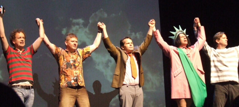 Kids in the Hall @ Cobb Energy PAC 05.24.2008 by Melanie McDermott (CC BY-NC-ND 2.0) https://flic.kr/p/4QTTDu