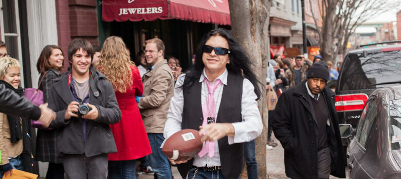 Tommy Wiseau-Greg Sestero at Fountain IMG_9688 by David Kenedy (CC BY-NC-ND 2.0) https://flic.kr/p/jw5iEw