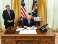 President Trump Signs an Executive Order on Preventing Online Censorship by the White House (Shealah Craighead) https://flic.kr/p/2j6Pv4b Public Domain