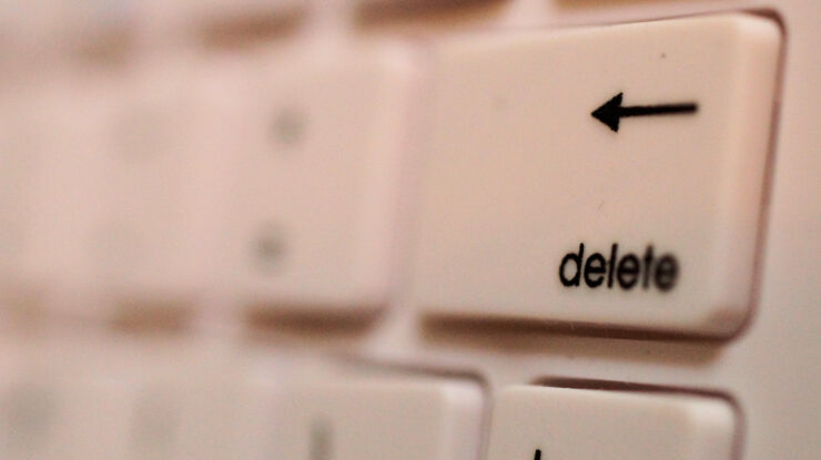 delete by Wiel Hacking (CC BY-NC-ND 2.0) https://flic.kr/p/25s9adb