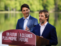 Prime Minister Trudeau Announces Canada Will Ban Single-Use Plastics by Adam Scotti (Office of the Prime Minister) https://pm.gc.ca/en/photos/2019/06/10/prime-minister-trudeau-announces-government-canada-will-ban-harmful-single-use