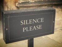 silence please by Funmilayo (CC BY-NC-ND 2.0) https://flic.kr/p/eKcQXU
