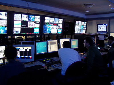 2006 "Control room at France 24" by Luc Van Braekel. (CC By 2.0). https://flic.kr/p/tAWvW