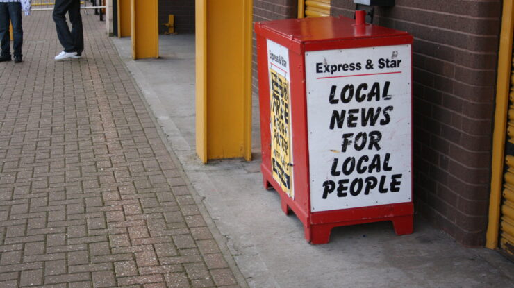 local news for local people by Lis Ferla https://flic.kr/p/6gnLCV (CC BY-NC 2.0)