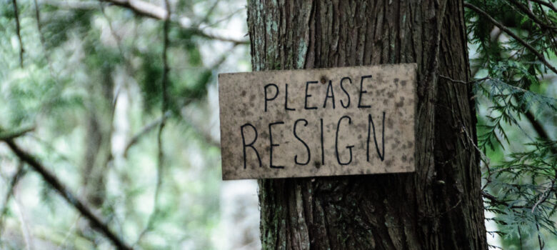 Please Resign by Colin Knowles CC BY-SA 2.0 https://flic.kr/p/9Y8Ev9