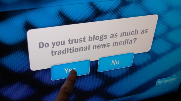 Newseum: Do You Trust Blogs? by Rogers Cadenhead CC BY-SA 2.0 https://flic.kr/p/61fcXT