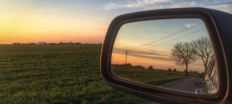 Looking back by Susanne Nilsson https://flic.kr/p/niBFZo CC BY-SA 2.0