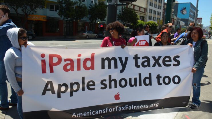 iPaid my taxes Apple should too by Steve Rhodes https://flic.kr/p/eLDt1d  CC BY-NC-ND 2.0