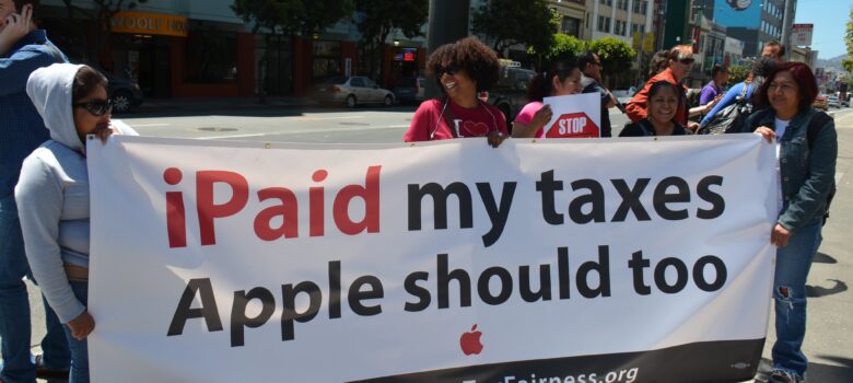 iPaid my taxes Apple should too by Steve Rhodes https://flic.kr/p/eLDt1d  CC BY-NC-ND 2.0