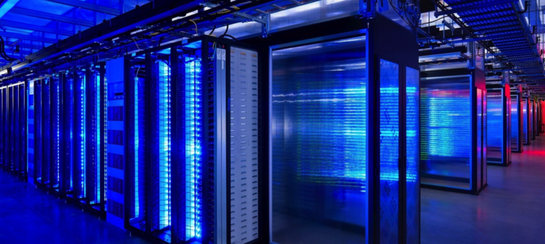 Computer server room  https://www.servercloudcanada.com/2022/06/why-cpas-are-migrating-from-servers-to-the-cloud/free-computer-server-room-image-public-domain-cc0-photo/ CC0