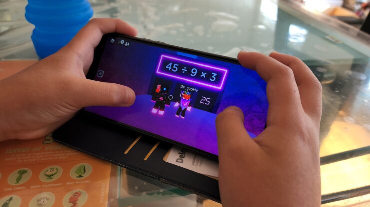 Roblox Maths Obstacle course by Alpha https://flic.kr/p/2nerG5y CC BY-NC 2.0