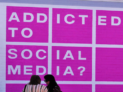 Addicted To Social Media ? by Joey Zanotti https://flic.kr/p/2aVc5Wi CC BY 2.0