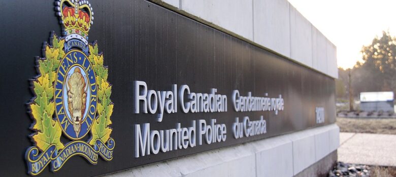 RCMP sign by Waferboard https://flic.kr/p/dTELwK CC BY 2.0