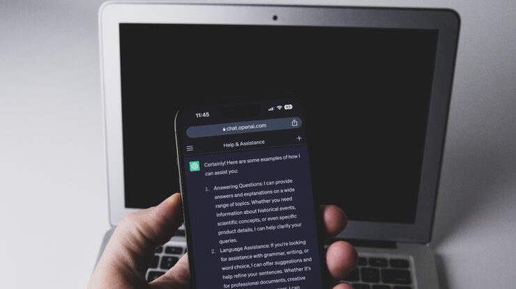 Smartphone with ChatGPT app by Jernej Furman from Slovenia, CC BY 2.0 , via Wikimedia Commons