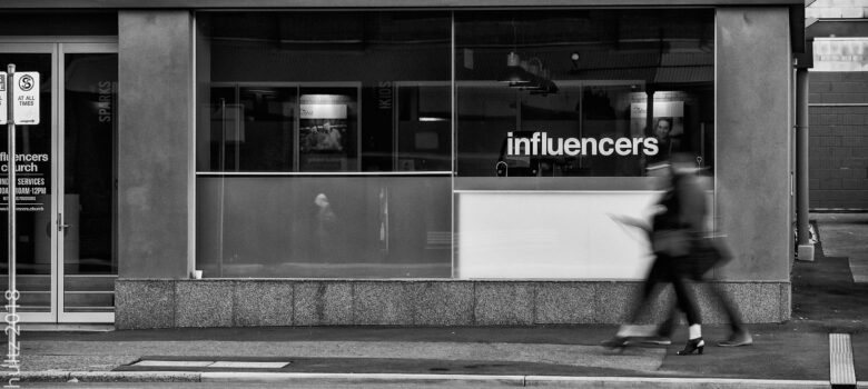 Influencers by Chris (a.k.a. MoiVous) CC BY-NC-ND 2.0 https://flic.kr/p/JvTBJk